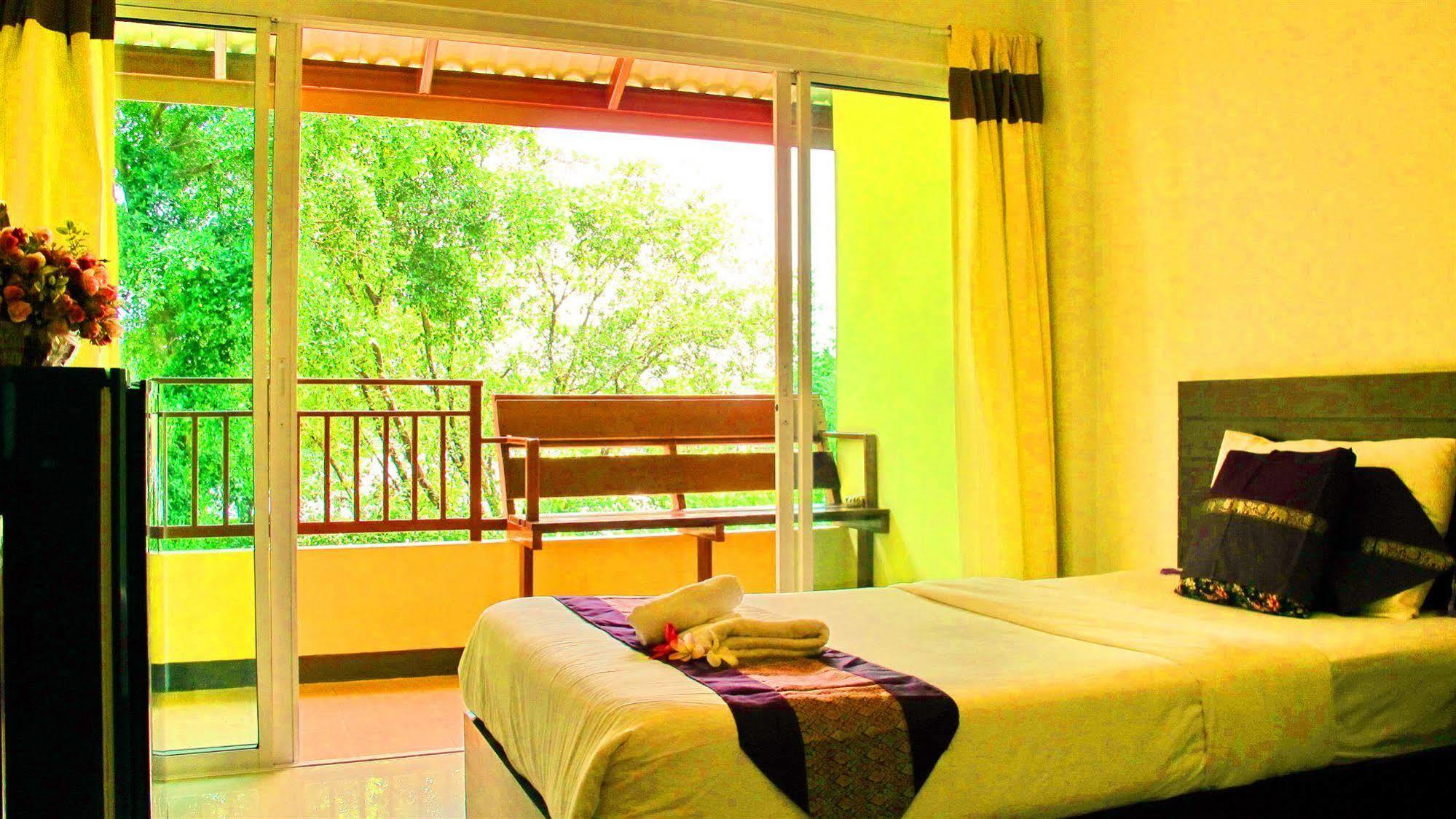 Suphan Lake Hometel Banguecoque Exterior foto